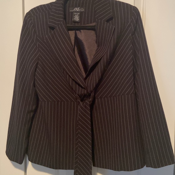 Jacket - Picture 2 of 5